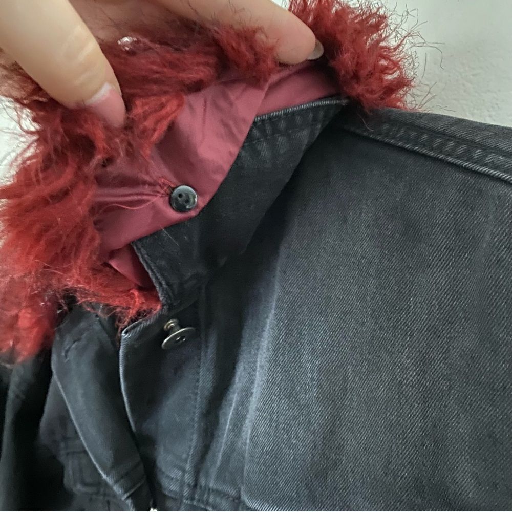 Love Tree Denim Jacket Black Red Fur Collar Removable Casual Fall Vibes - Picture 5 of 11